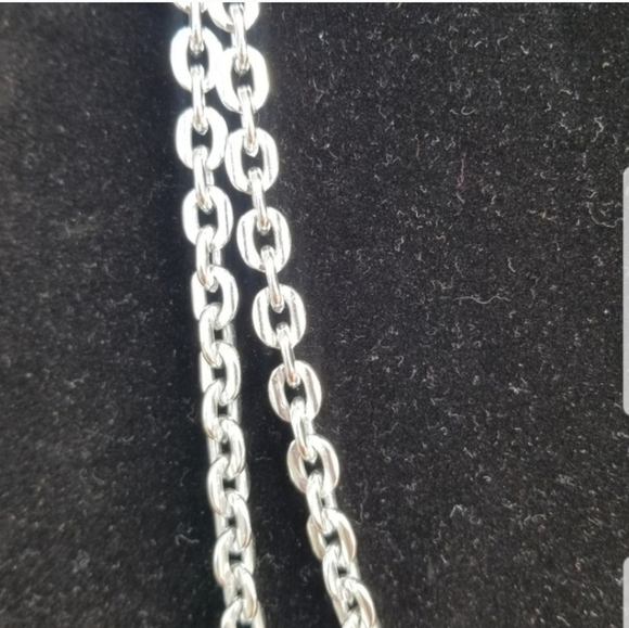 VINTAGE MADE IN GERMANY LONG SILVERTONED LIGHTWEIGHT ALUMINIUM CHAIN NECKLACE - Picture 3 of 5